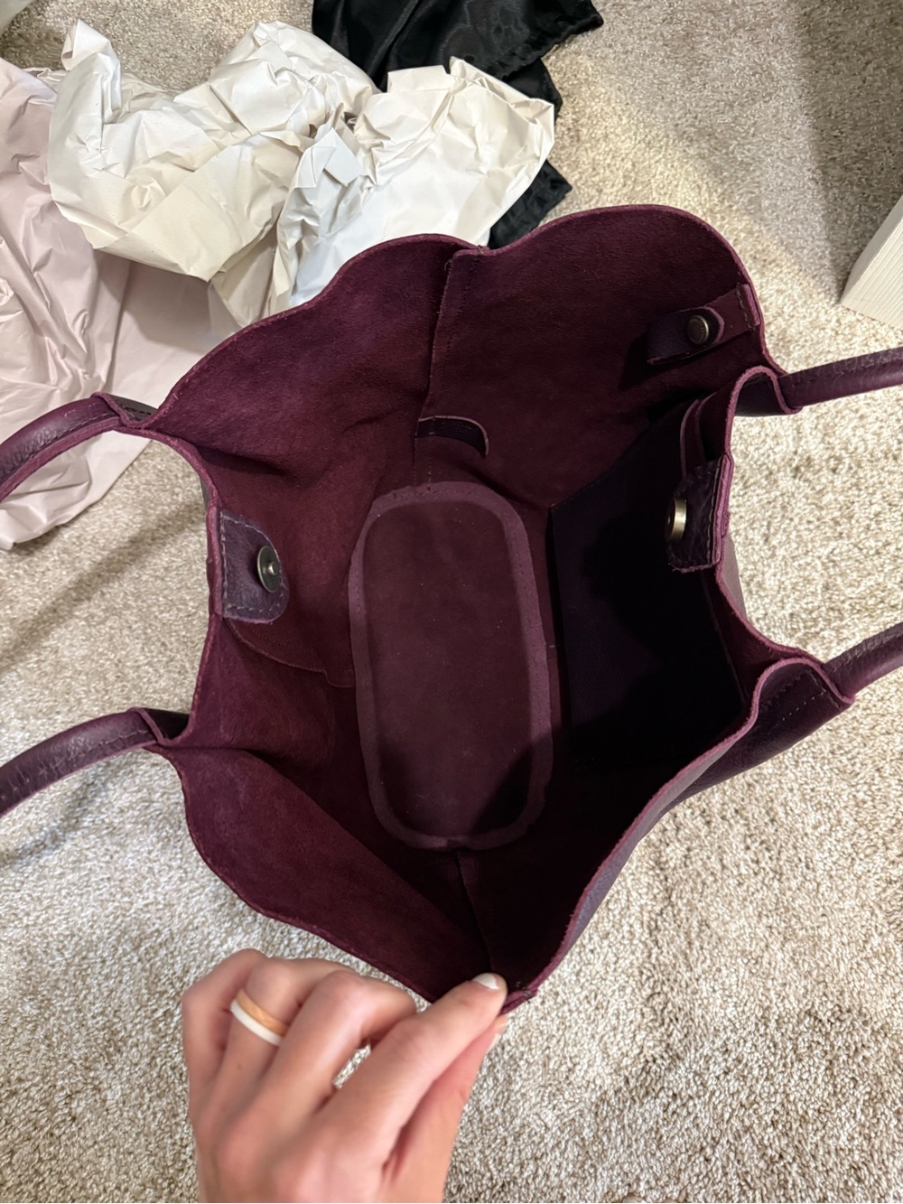 NWOT ‘Almost Perfect’ Portland Leather Devan Bucket Tote in Plum - Large - Picture 7 of 9